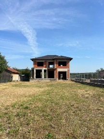 Casă de vânzare - Ineu de Cris, Bihor - 220 m², teren 2000 m²