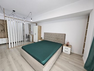 Apartament cu o cameră, decomandat, Conest, etaj 3, 45mp, 99.800
