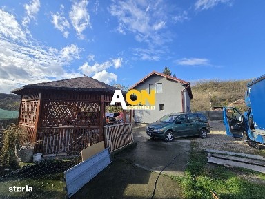 Casa Individuala 4 Camere, 4 bai, 550mp Teren, cu Garaj