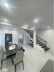 Duplex de vanzare, cu 8 camere, 300 mp, zona centrala