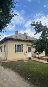 Casă cu pod mansardabil, 20 km de Delta Dunării