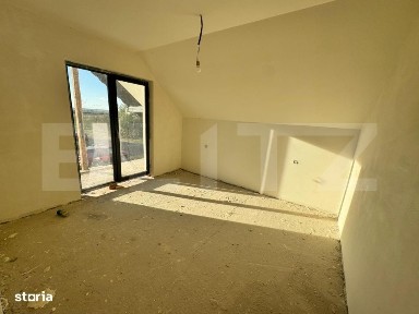 Casa P+M, exterior finisat, interior la gri, 500 mp teren, Simnicul de