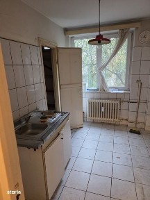 Vand apartament cu 2 camere Splaiul Crisanei
