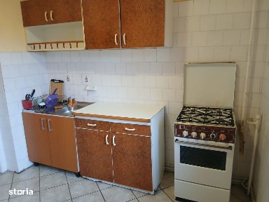 Inchiriem Apartament 2 Camere Mobilat Decomandat Florilor