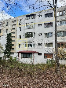 Apartament cu doua camere semidecomandate, zona Aviatori, Bacau