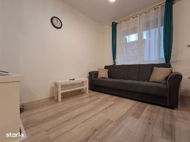 Casa P+Etaj, 3 dormitoare, 2 parcari, gradina Floresti central