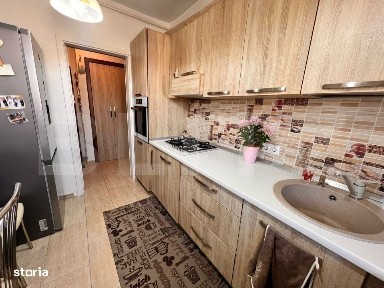 Se vinde apartament renovat si mobilat