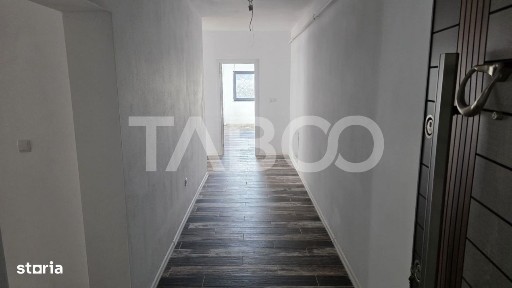 Apartament nou decomandat cu 3 camere de vanzare in Sebes