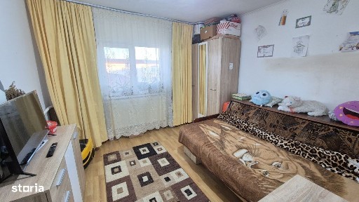 Vanzare apartament 2 camere decomandat - 52 mp - strada 23 August