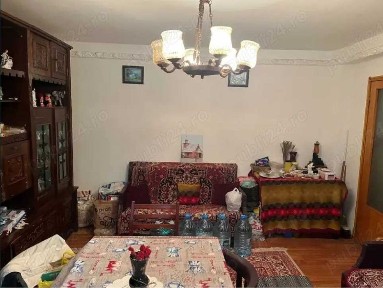 Schimb/vind apartament decomandat 3 camere