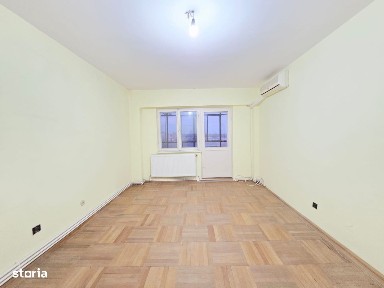 Apartament ultracentral spatios decomandat pozitionare bilaterala