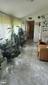 Casa solida din beton si caramida, complet utilata