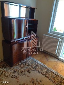 Apartament cu 4 camere, centrala proprie, zona Soarelui