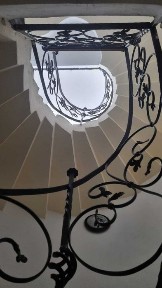 Oferim spre vanzare Penthouse in Centru, se accepta plata in rate.