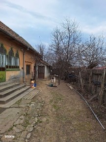 Vand casa in comuna Poiana Mare