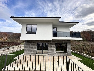 Casa individuala de vanzare | 4 camere | restaurant Roata | Sf Ion