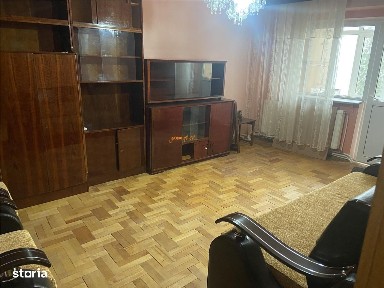 Apartament 3 camere, zona Inspectoratul Scolar, et 23, decomandat