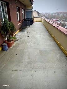 Proprietar vand apartament doua camere Titan cu terasa si parcare
