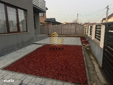 Casă individuală de vânzare - Strada Compozitorilor