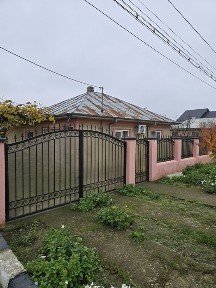 Casă de vânzare în Țăndărei - teren 880 mp