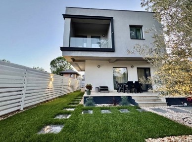 Tunari, Decebal 30 c1