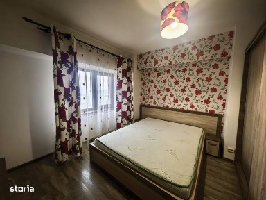 Proprietar inchiriez ap 3 camere decomandat zona mall