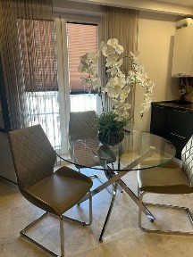 Închiriez apartament cu doua camere