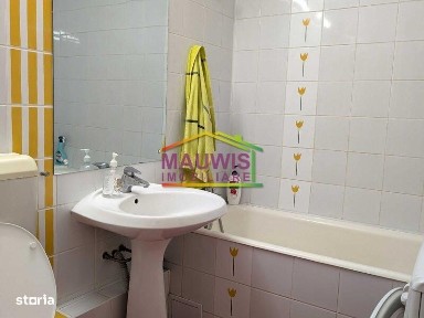 Mosilor / Eminescu / et 5 / decomandat / bl 1982 /