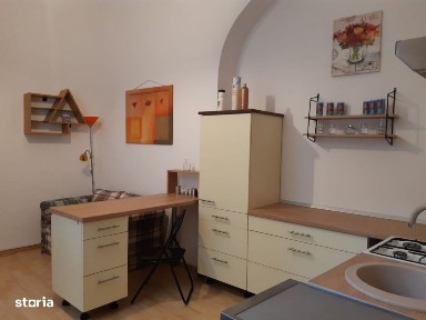 Garsoniera de inchiriat - ultracentral, langa Unicarm