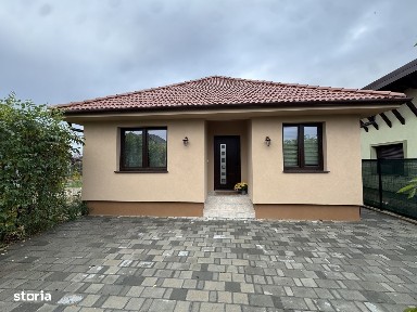 Chirie casa noua 3 dormitoare + living, intrare Vetis