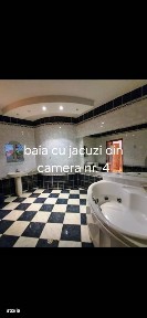 Marghita- Apartament 224 mp utili,pretabil muncitori, 5 camere,3 băi