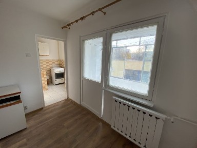 Inchiriez garsoniera langa Pedagogic