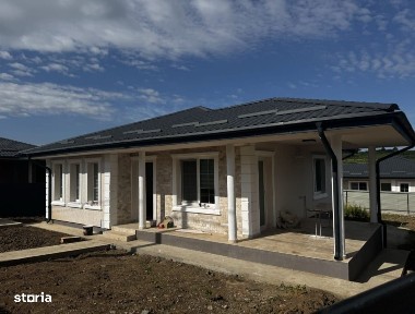 Casa cu 3 camere Bucium-Visani