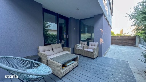 Vila Modernă Cu Grădină Privată