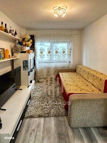 Apartament cu 3 camere - str. Decebal (zona Semiluna)