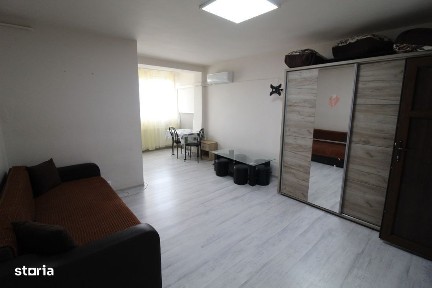 Închiriez garsonieră în Hunedoara, zona Bd. Dacia-Supeco, 29mp, etaj 9