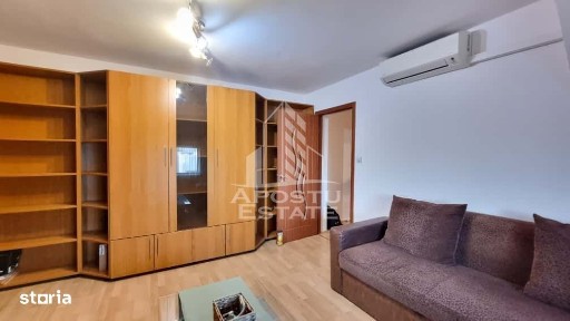 Apartament 2 camere, bloc anvelopat, zona Calea Aradului