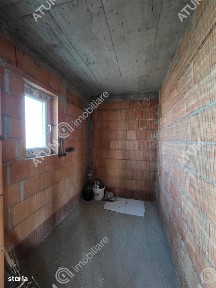 Casa cu 5 camere si gradina de 415 mp din Selimbar in Sibiu