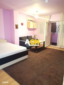 Garsoniera confort I, Cetate