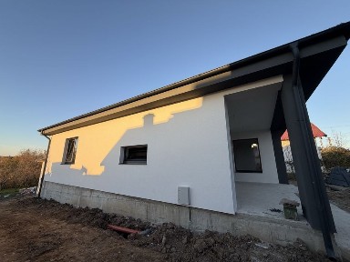 Casa pe parter-zona linistita-Slatioarele, Arges