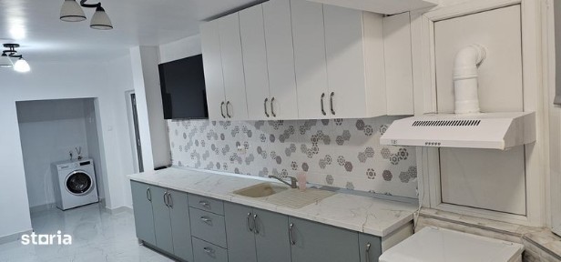 Inchiriez apartament 2 camere zona Spital