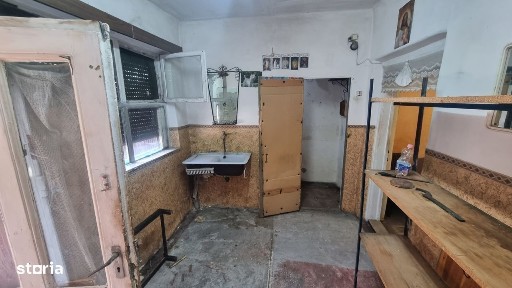Casă de vânzare