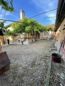 Vând casa in Miercurea Sibiului
