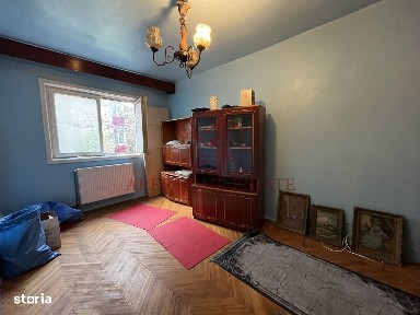 Etaj 1, 3 camere, spatios, 2 băi, centrală proprie - zonă excelentă