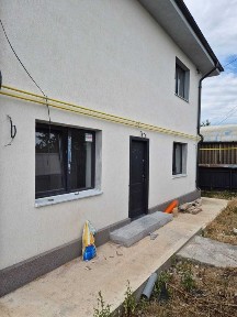 Vand casa cu 2 apartamente independente