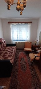 Apartament 3 camere, decomandat, etaj intermediar. Zona Stefan cel Mar