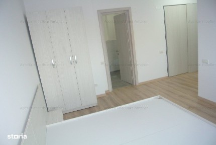 Apartament 3 camere, Centru, bloc nou, etaj 1, mobilat, garaj