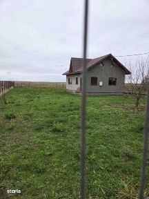 Casa de vanzare in com.Armasesti