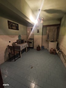 Apartament de 3 camere, decomandat, 70 mp., zona Centrala