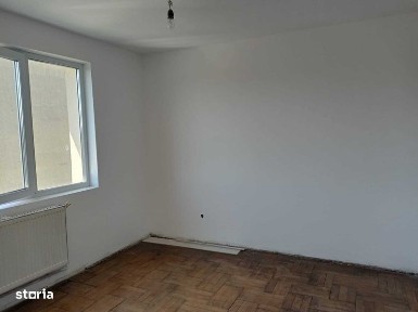 Apartament de vanzare 3 camere Targu Neamt str. Petru Rares